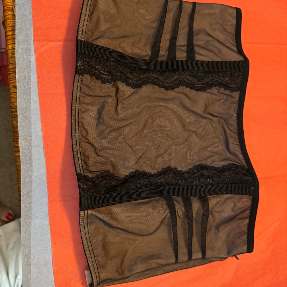 Ambrielle Black and Tan Corset